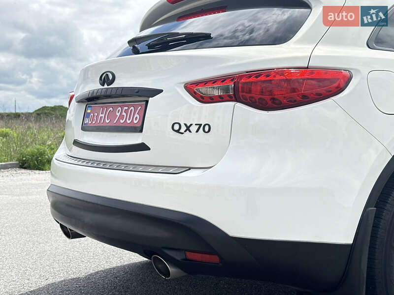 Внедорожник / Кроссовер Infiniti QX70 2016 в Виннице