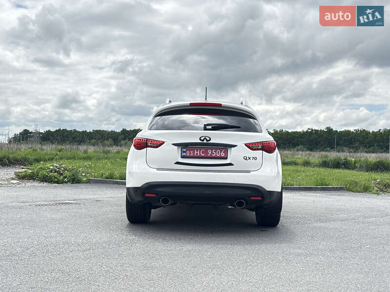 Внедорожник / Кроссовер Infiniti QX70 2016 в Виннице