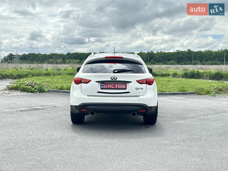Внедорожник / Кроссовер Infiniti QX70 2016 в Виннице