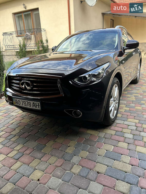 Infiniti QX70 2014