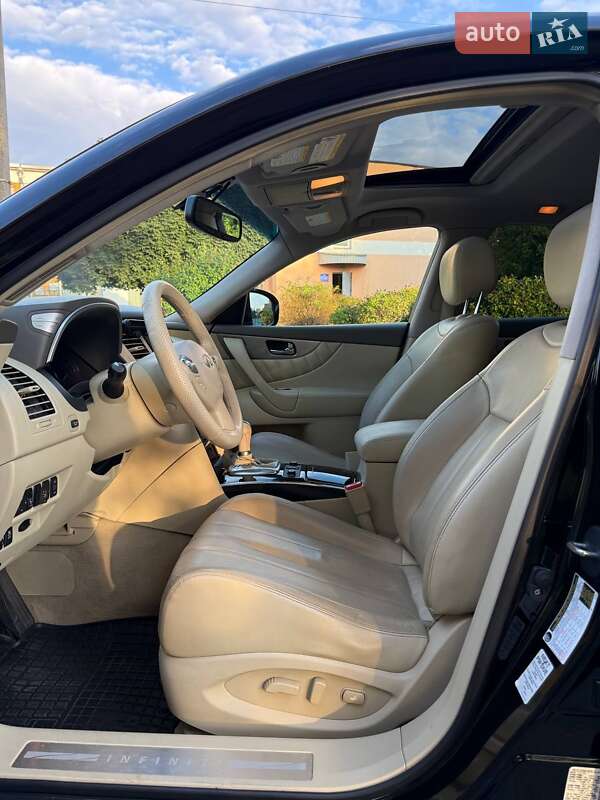 Внедорожник / Кроссовер Infiniti QX70 2016 в Киеве