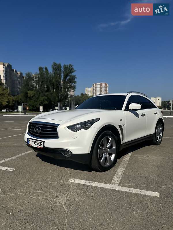 Внедорожник / Кроссовер Infiniti QX70 2014 в Броварах
