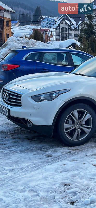 Внедорожник / Кроссовер Infiniti QX70 2014 в Броварах