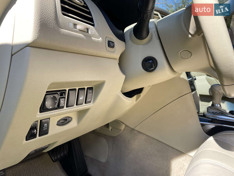 Внедорожник / Кроссовер Infiniti QX70 2015 в Белой Церкви фото 14 Внедорожник / Кроссовер Infiniti QX70 2015 в Белой Церкви