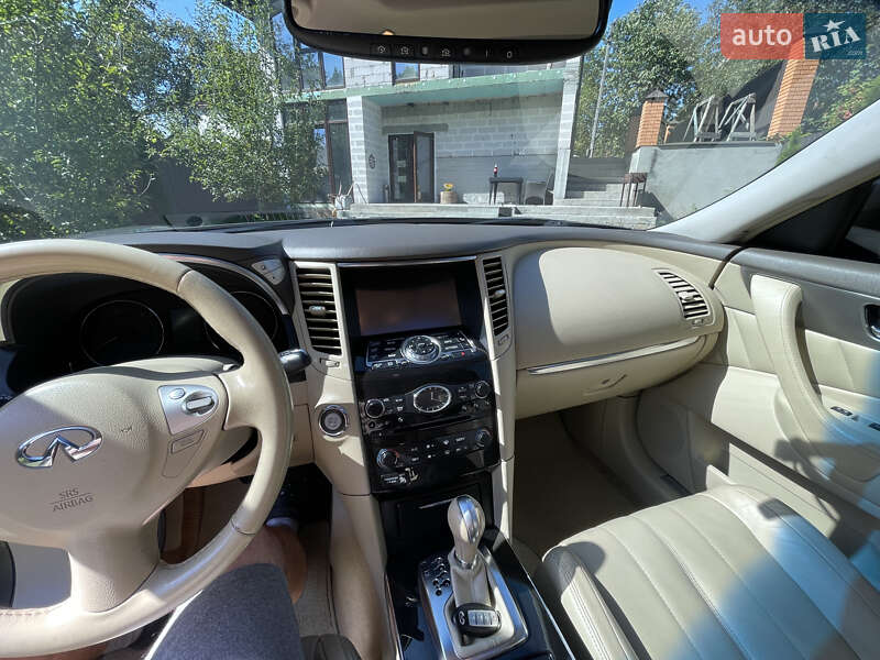 Внедорожник / Кроссовер Infiniti QX70 2015 в Белой Церкви фото 15 Внедорожник / Кроссовер Infiniti QX70 2015 в Белой Церкви