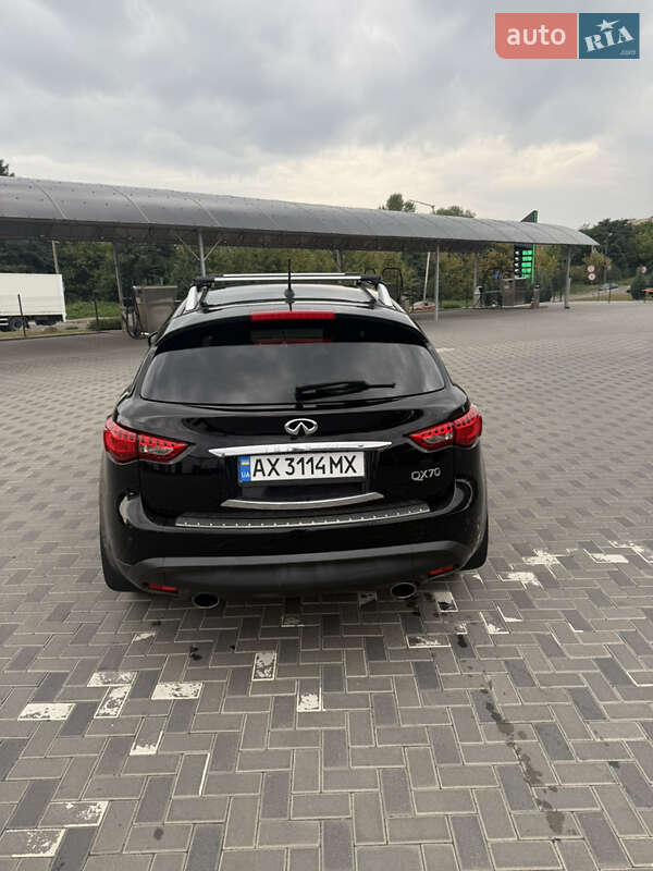 Внедорожник / Кроссовер Infiniti QX70 2016 в Харькове