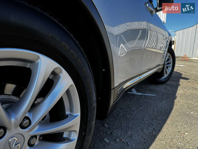 Внедорожник / Кроссовер Infiniti QX70 2013 в Киеве фото 28 Внедорожник / Кроссовер Infiniti QX70 2013 в Киеве