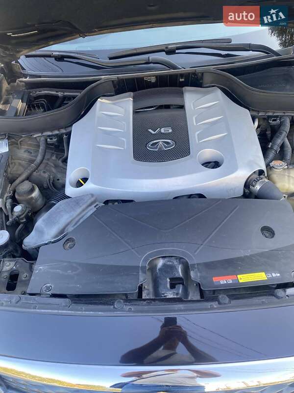 Позашляховик / Кросовер Infiniti QX70 2013 в Дніпрі