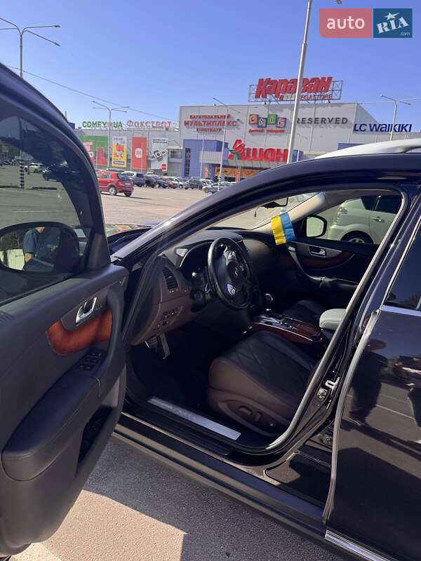 Позашляховик / Кросовер Infiniti QX70 2013 в Дніпрі