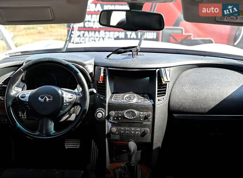 Внедорожник / Кроссовер Infiniti QX70 2014 в Виннице