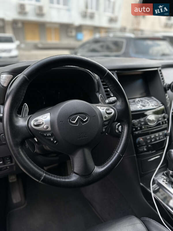 Внедорожник / Кроссовер Infiniti QX70 2017 в Киеве