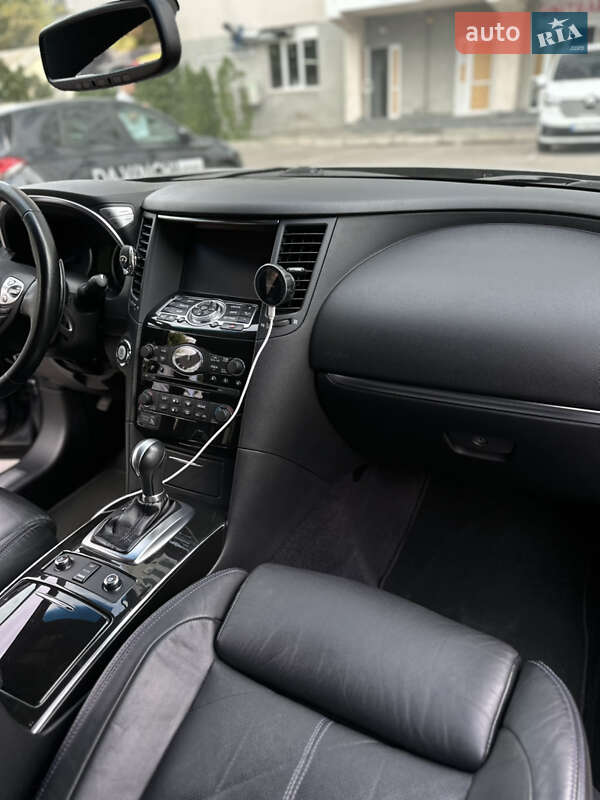 Внедорожник / Кроссовер Infiniti QX70 2017 в Киеве