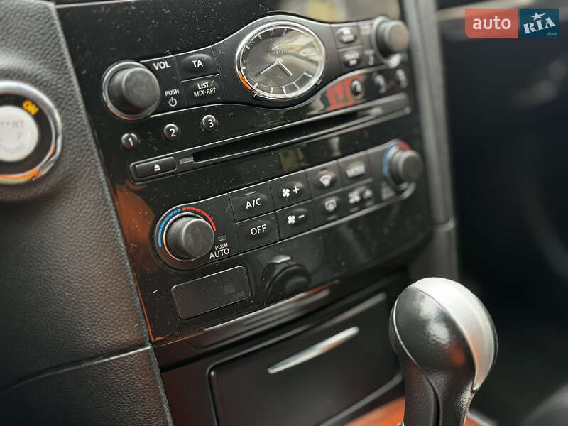 Позашляховик / Кросовер Infiniti QX70 2013 в Вінниці