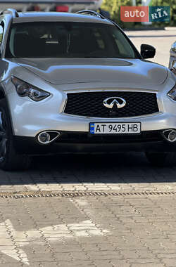 Внедорожник / Кроссовер Infiniti QX70 2013 в Ивано-Франковске