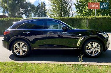 Позашляховик / Кросовер Infiniti QX70 2013 в Києві