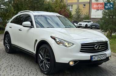 Позашляховик / Кросовер Infiniti QX70 2016 в 
