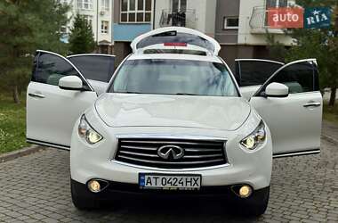 Позашляховик / Кросовер Infiniti QX70 2016 в 