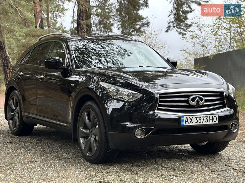 Внедорожник / Кроссовер Infiniti QX70 2013 в Киеве