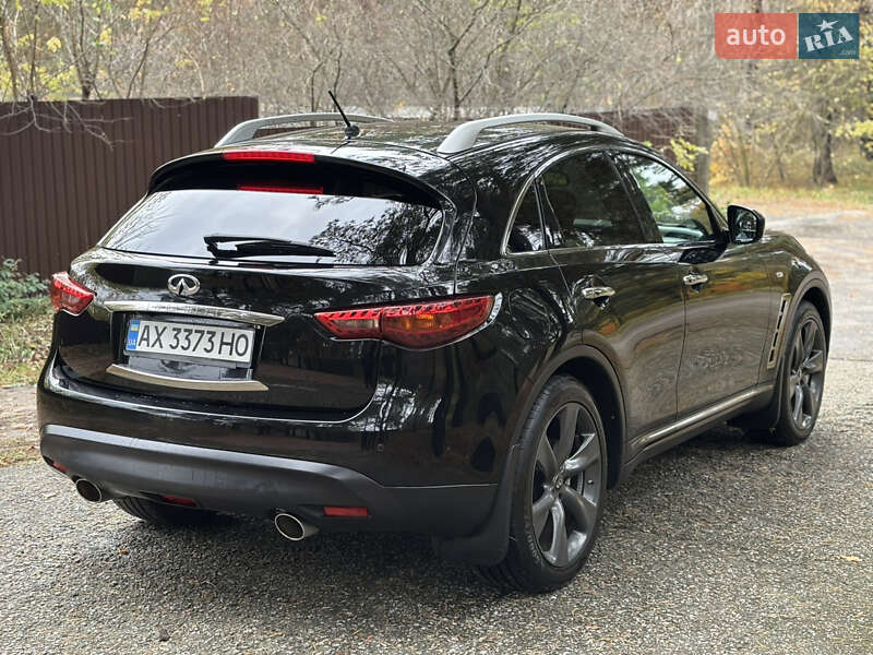 Внедорожник / Кроссовер Infiniti QX70 2013 в Киеве