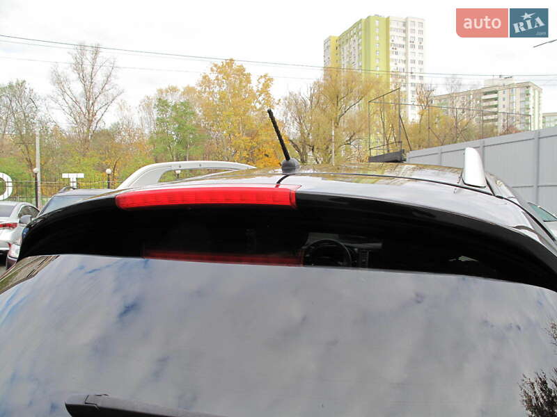 Позашляховик / Кросовер Infiniti QX70 2013 в Києві