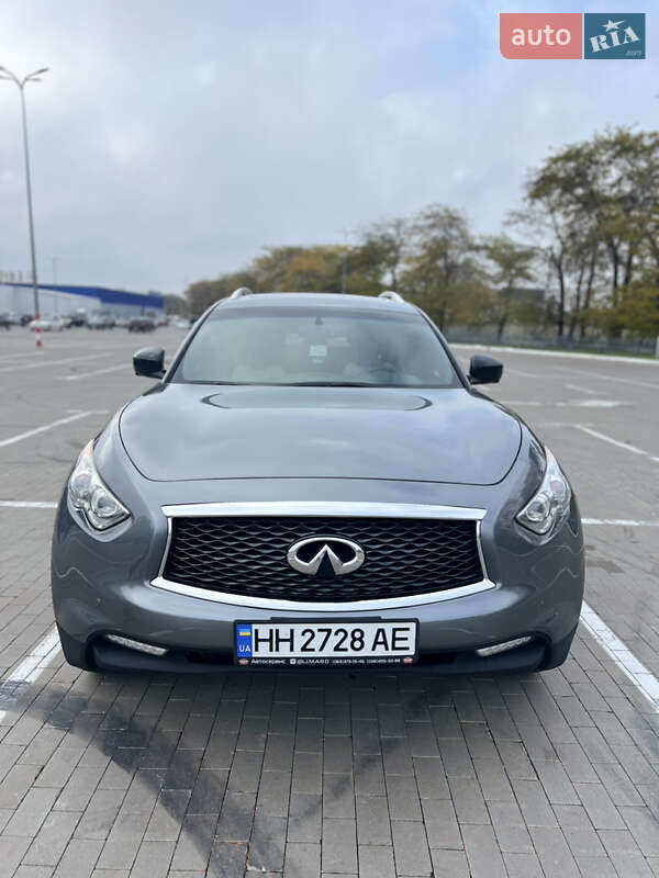 Infiniti QX70 2017
