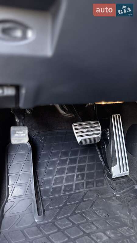 Внедорожник / Кроссовер Infiniti QX70 2016 в Одессе фото 25 Внедорожник / Кроссовер Infiniti QX70 2016 в Одессе