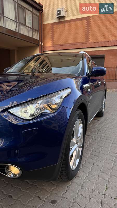Внедорожник / Кроссовер Infiniti QX70 2016 в Одессе фото 44 Внедорожник / Кроссовер Infiniti QX70 2016 в Одессе