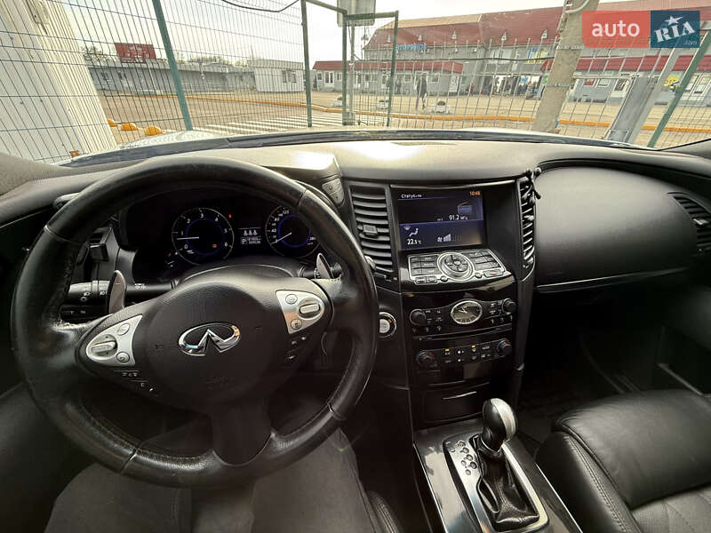 Внедорожник / Кроссовер Infiniti QX70 2015 в Киеве