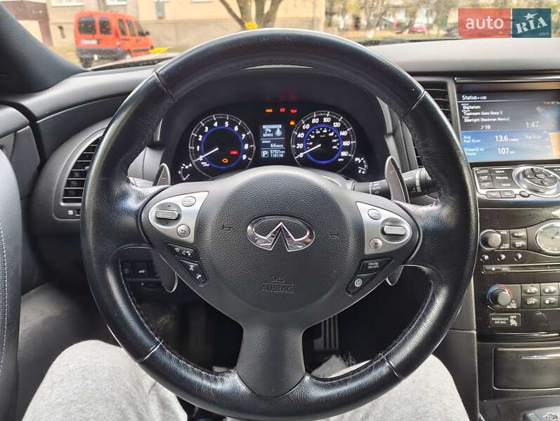 Внедорожник / Кроссовер Infiniti QX70 2016 в Первомайске фото 14 Внедорожник / Кроссовер Infiniti QX70 2016 в Первомайске
