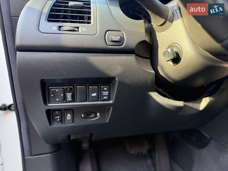 Внедорожник / Кроссовер Infiniti QX70 2015 в Киеве фото 10 Внедорожник / Кроссовер Infiniti QX70 2015 в Киеве