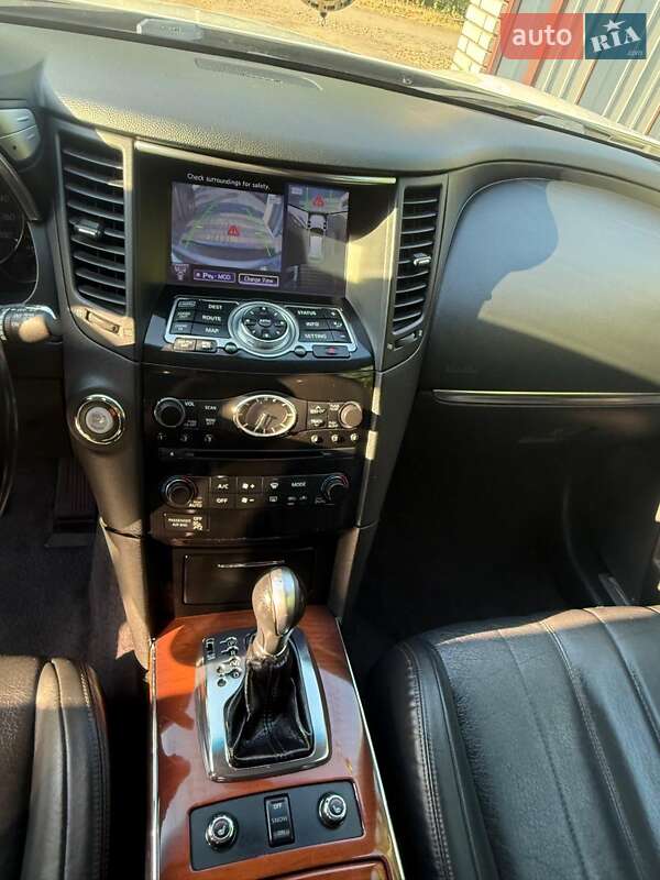 Внедорожник / Кроссовер Infiniti QX70 2015 в Киеве фото 20 Внедорожник / Кроссовер Infiniti QX70 2015 в Киеве
