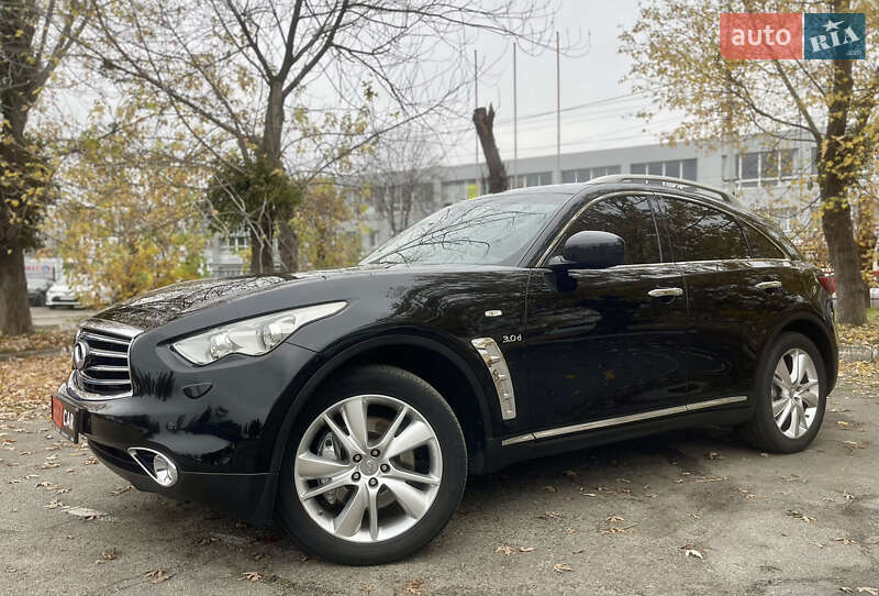Позашляховик / Кросовер Infiniti QX70 2015 в Києві