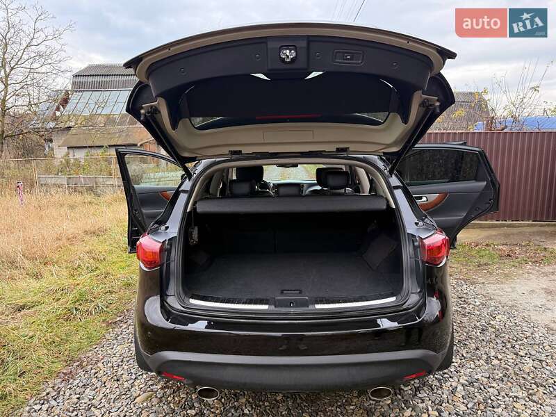 Позашляховик / Кросовер Infiniti QX70 2016 в Івано-Франківську