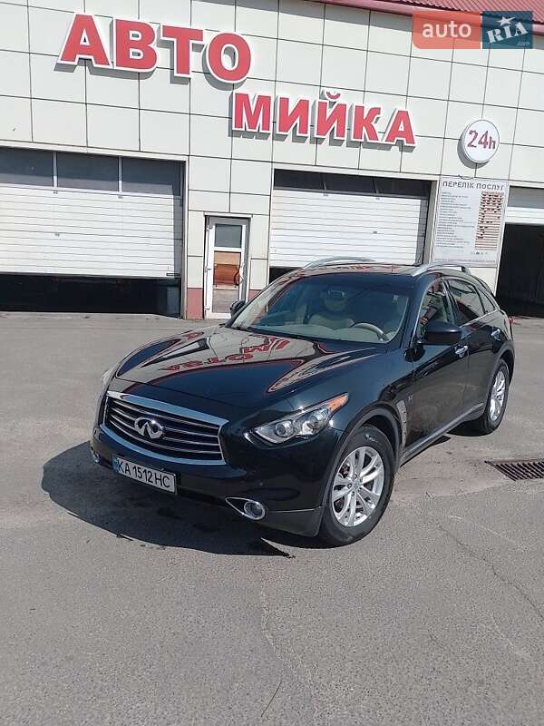 Позашляховик / Кросовер Infiniti QX70 2014 в Києві