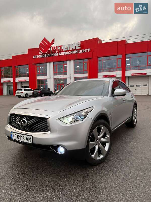 Позашляховик / Кросовер Infiniti QX70 2017 в Дніпрі