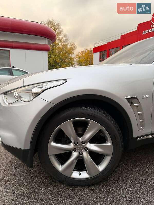 Позашляховик / Кросовер Infiniti QX70 2017 в Дніпрі