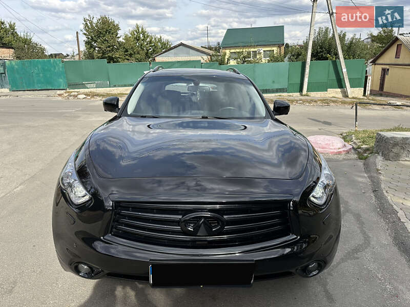 Внедорожник / Кроссовер Infiniti QX70 2013 в Полтаве