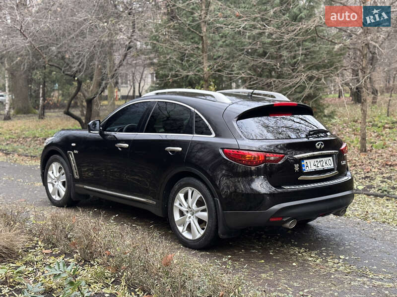 Внедорожник / Кроссовер Infiniti QX70 2013 в Киеве фото 8 Внедорожник / Кроссовер Infiniti QX70 2013 в Киеве