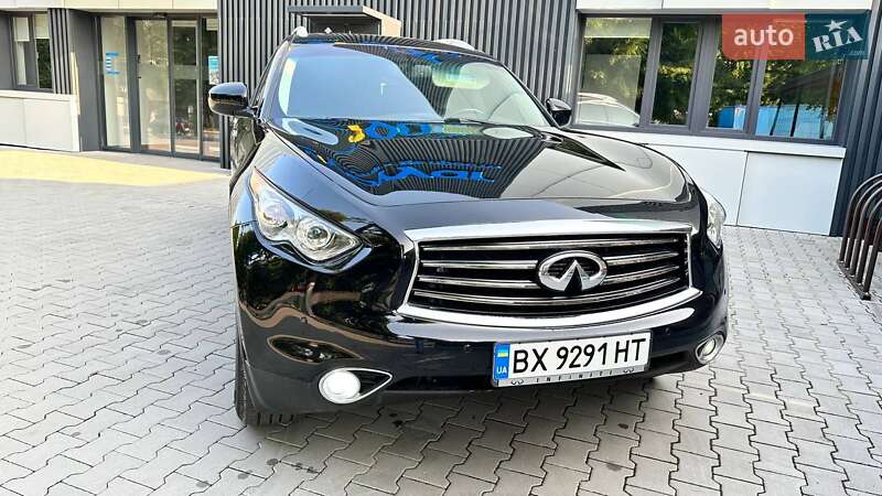 Внедорожник / Кроссовер Infiniti QX70 2013 в Хмельницком