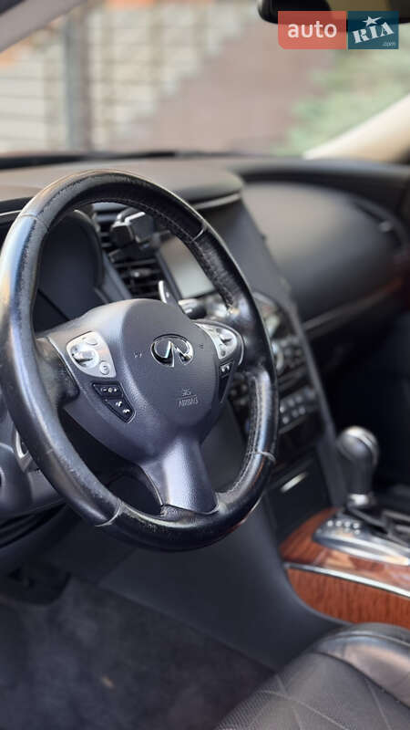 Внедорожник / Кроссовер Infiniti QX70 2016 в Одессе
