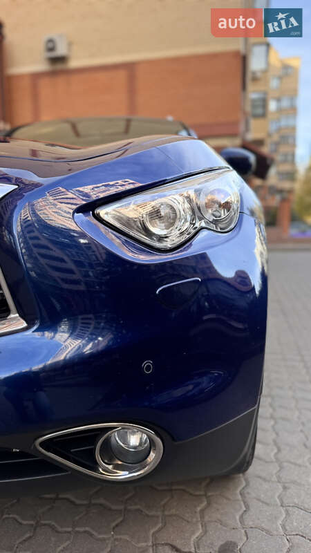 Внедорожник / Кроссовер Infiniti QX70 2016 в Одессе