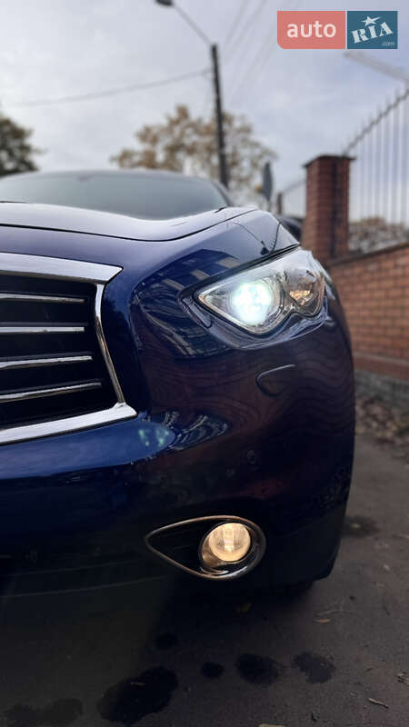 Внедорожник / Кроссовер Infiniti QX70 2016 в Одессе