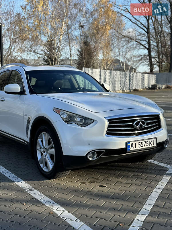 Внедорожник / Кроссовер Infiniti QX70 2014 в Крюковщине фото 6 Внедорожник / Кроссовер Infiniti QX70 2014 в Крюковщине