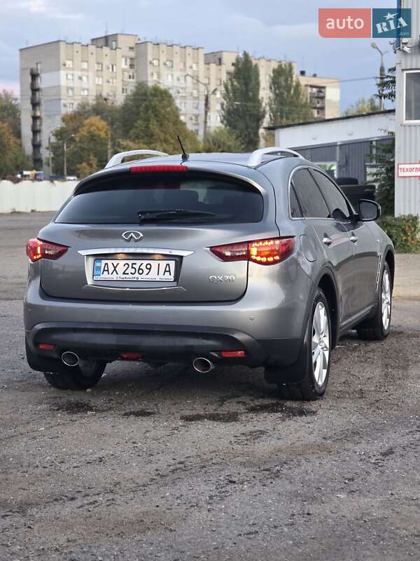 Внедорожник / Кроссовер Infiniti QX70 2017 в Днепре