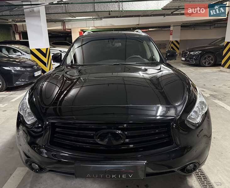 Внедорожник / Кроссовер Infiniti QX70 2013 в Киеве
