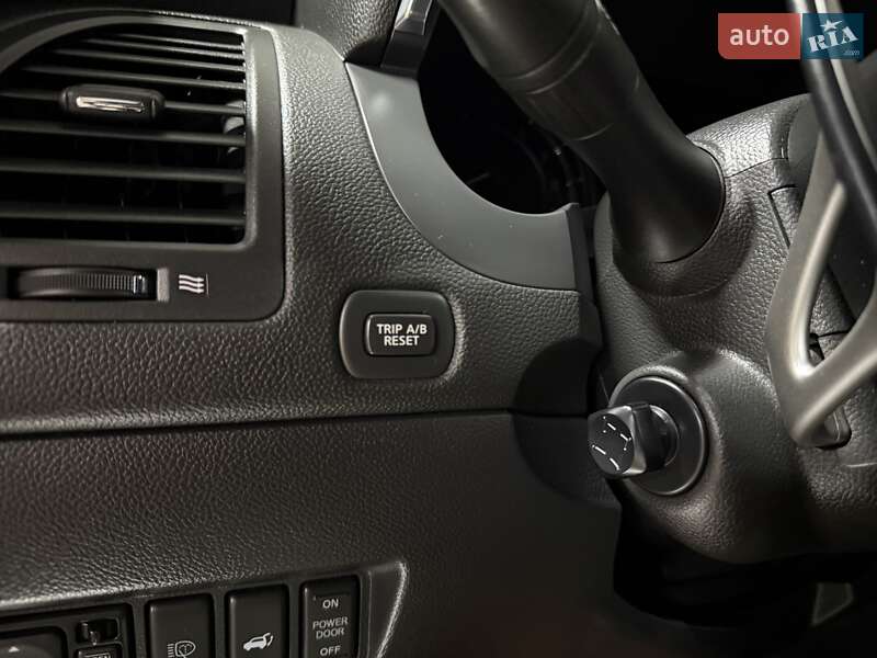 Внедорожник / Кроссовер Infiniti QX70 2013 в Киеве