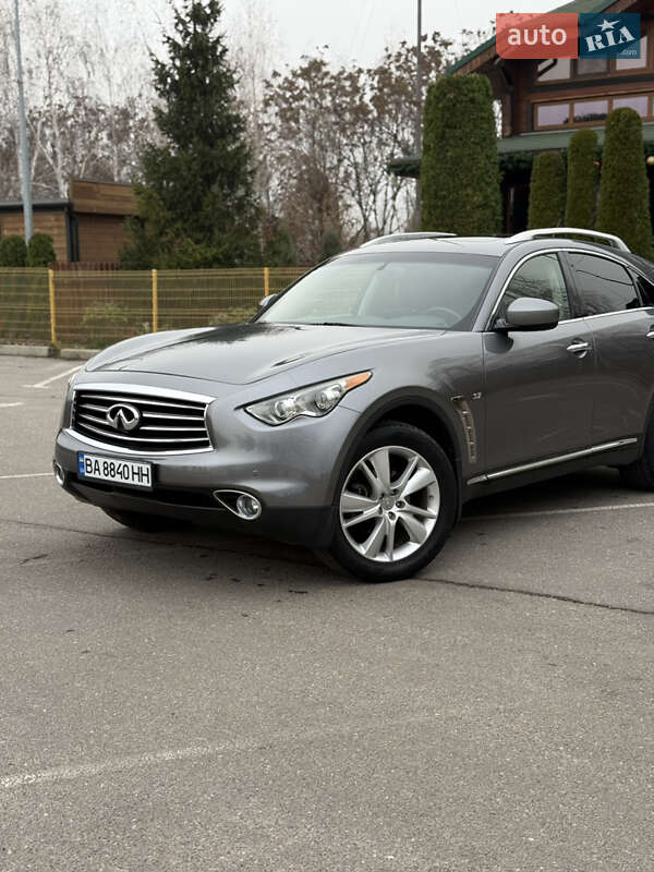 Внедорожник / Кроссовер Infiniti QX70 2015 в Александрие