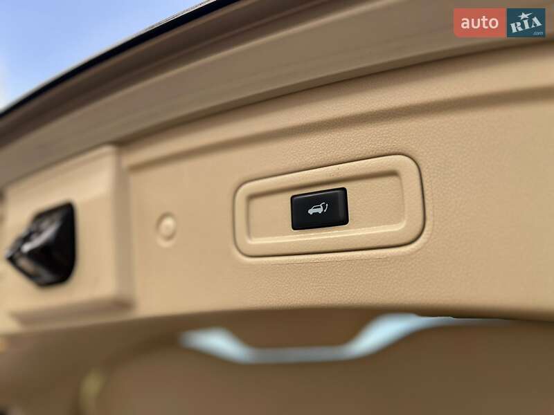 Внедорожник / Кроссовер Infiniti QX70 2016 в Киеве