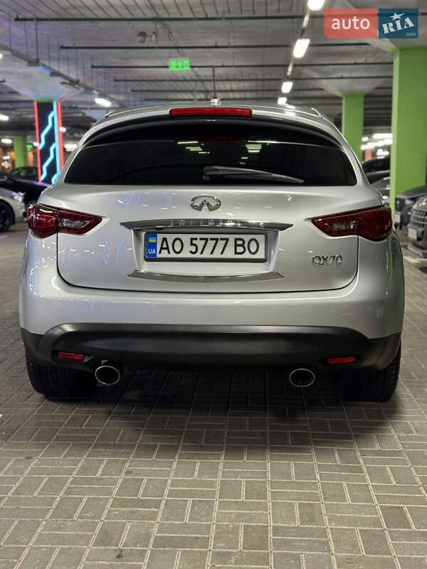 Позашляховик / Кросовер Infiniti QX70 2016 в Києві