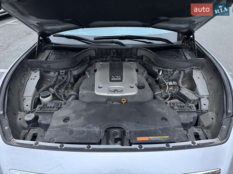 Позашляховик / Кросовер Infiniti QX70 2016 в Києві